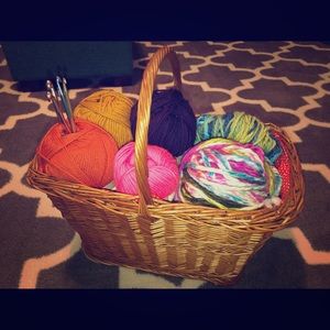 Variety of Yarn, also included is 3 crochet hooks.